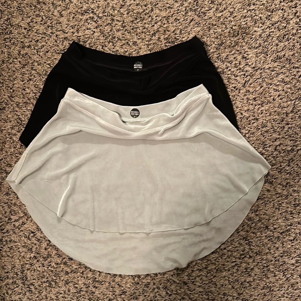 2 bullet pointe ballet skirts